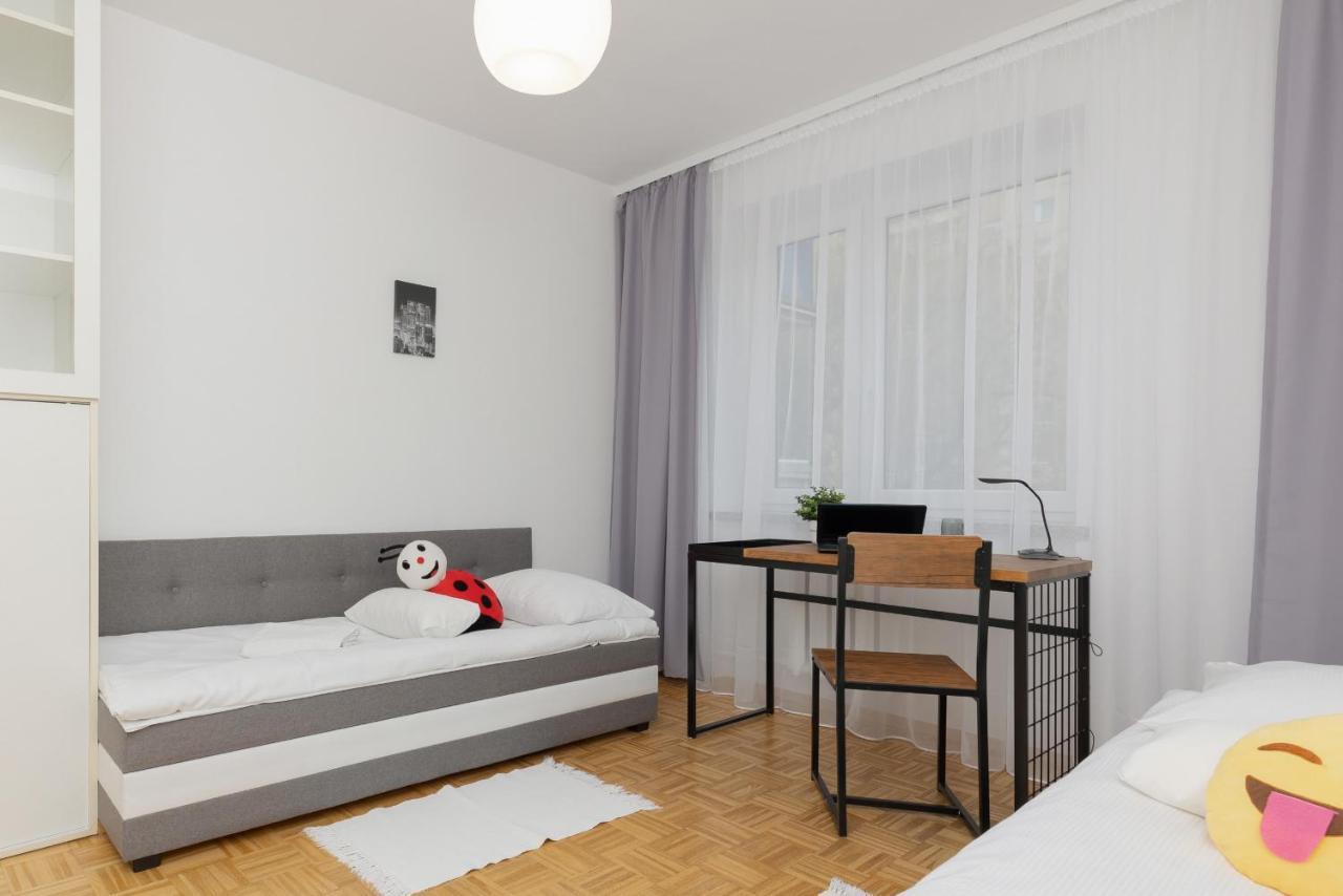Family Apartment Bogatynska Bemowo By Noclegi Renters Varsó Kültér fotó